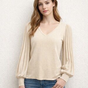 Tahari Beige Gold V neck Lightweight Long sleeve Knit sweater Top Casual Chic M